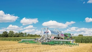 记者:贾秀全预感危机率队提前离开武汉;李梦雯被村长锁家里_星空体育APP(图3) 星空体育app下载