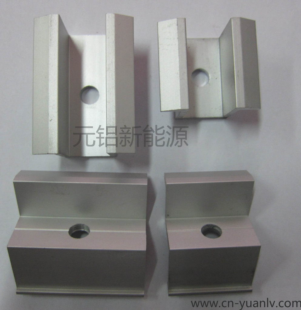 星空体育app下载-意甲-C罗门前垫射得分 尤文图斯半场1-0斯帕尔(图2) 星空体育APP