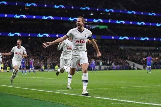 星空体育APP网站-
本赛季英超球员身价排行榜：曼城边锋居榜首 红军哼哈二将入前3(图6)