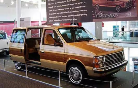 ‘星空体育app下载’买艺术品还是买房艺术市场迎来新投资热?(图2) 星空体育APP