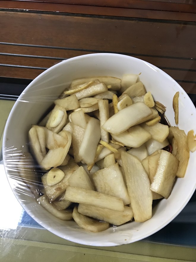 ‘星空体育app下载’买艺术品还是买房艺术市场迎来新投资热?(图4) 星空体育app下载