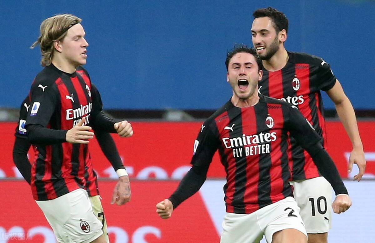 “星空体育APP网站”
不只是有C罗 尤文送AC米兰首败 5大联赛本赛季再无不败球队(图5) “星空体育APP网站”
不只是有C罗 尤文送AC米兰首败 5大联赛本赛季再无不败球队(图5)